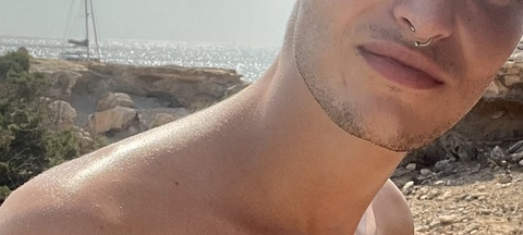 ivanpazxxx onlyfans leaked picture 2