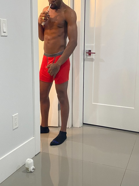 jamaicanunrulyy onlyfans leaked picture 2