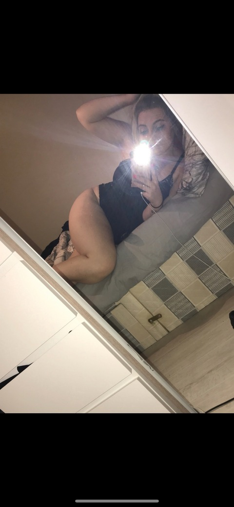 jaye17217 onlyfans leaked picture 2