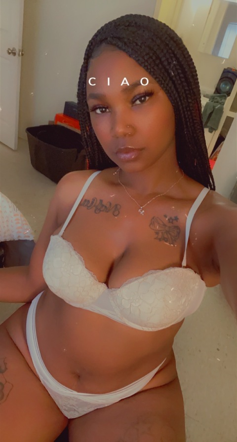 juicykia onlyfans leaked picture 2