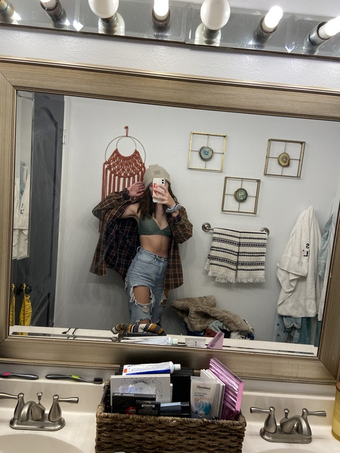 k.ayluhhhh onlyfans leaked picture 2