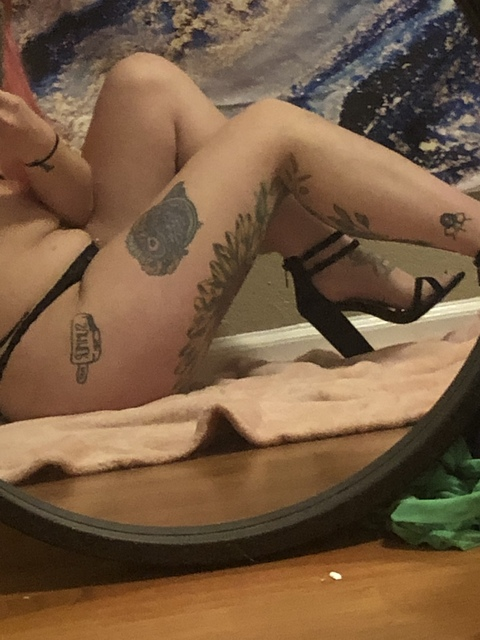 kaybabyy98 onlyfans leaked picture 2