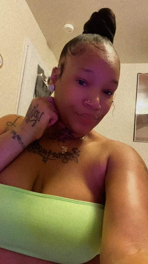 kirahbaby onlyfans leaked picture 2