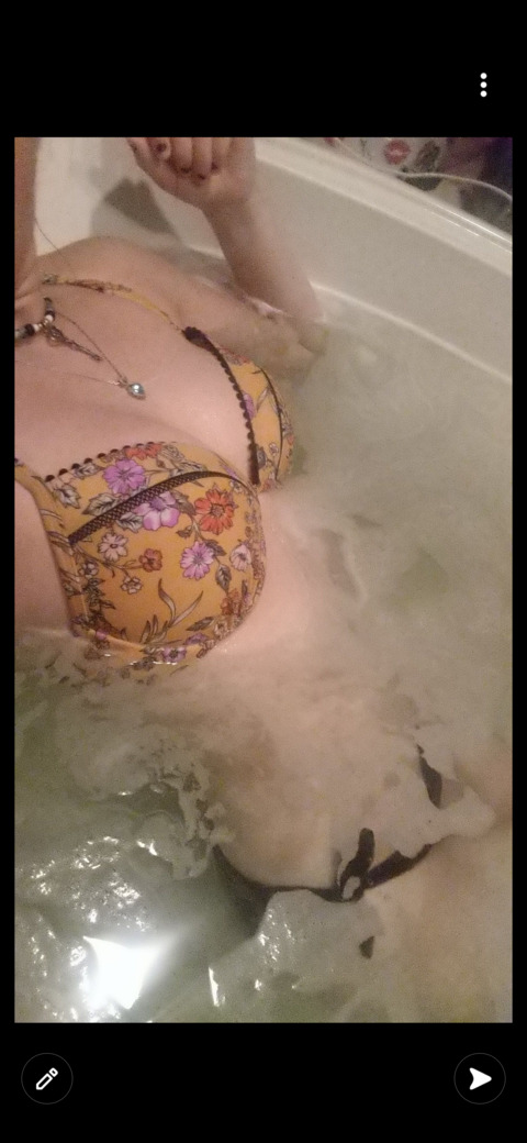 kristinakitty onlyfans leaked picture 2