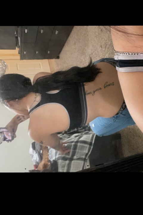 laurb13 onlyfans leaked picture 2