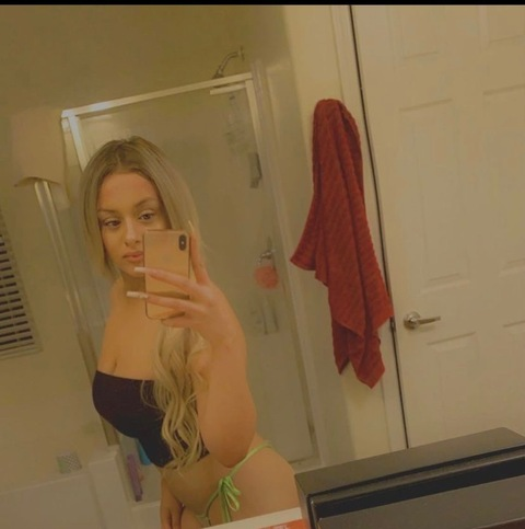 lenaluuvv onlyfans leaked picture 2