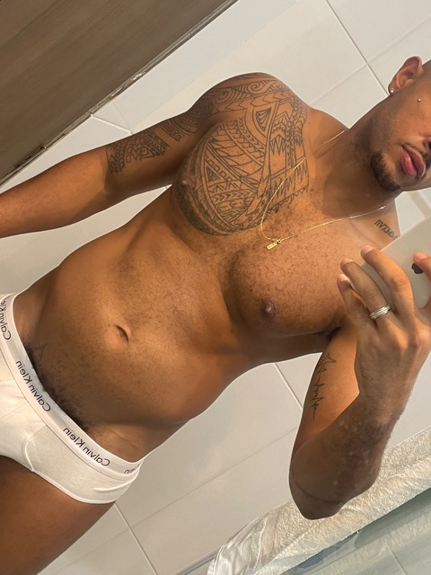 leosantana_20 onlyfans leaked picture 2