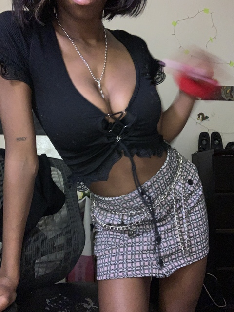 lilbrownbum onlyfans leaked picture 2