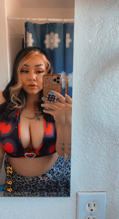 liyahhmarieee onlyfans leaked picture 2