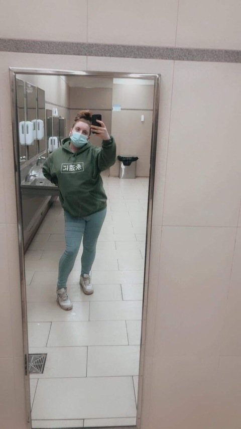 lluh.baby onlyfans leaked picture 2