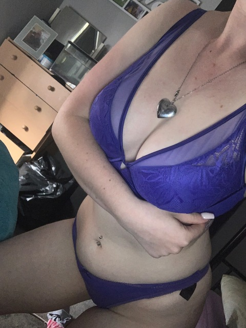 localstepsister onlyfans leaked picture 2