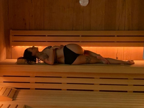 lolawhiteishere onlyfans leaked picture 2