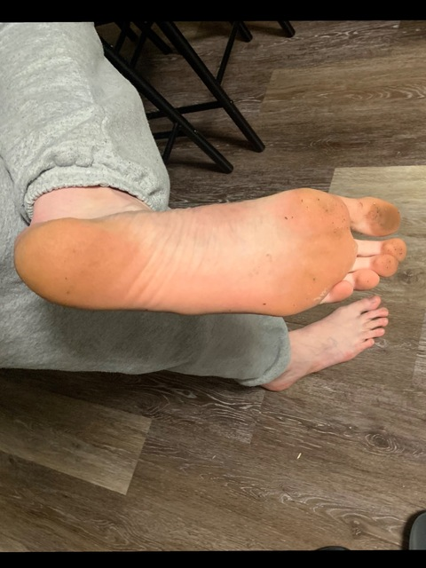 longlankyfeet onlyfans leaked picture 2