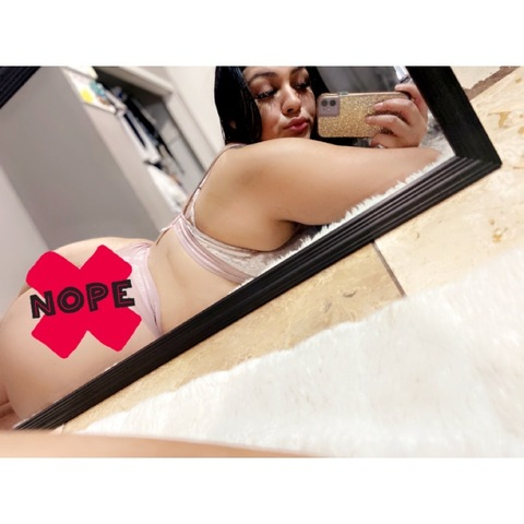 lovelyally710 onlyfans leaked picture 2