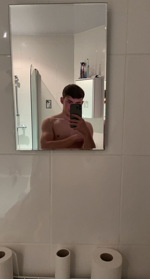 lukehaywood21 onlyfans leaked picture 2