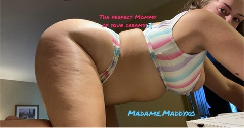 madame.maddyxo onlyfans leaked picture 2