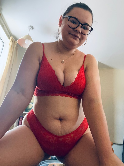 maddie_m23 onlyfans leaked picture 2