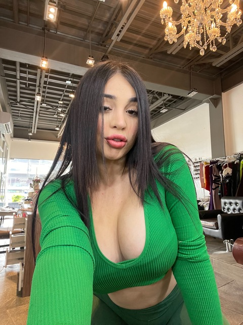 magalymedinamx onlyfans leaked picture 2