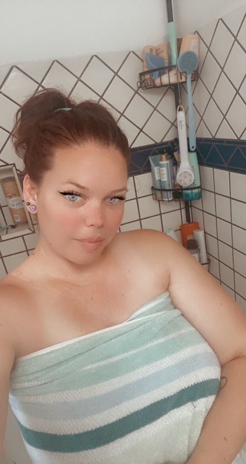 mandypandy30 onlyfans leaked picture 2