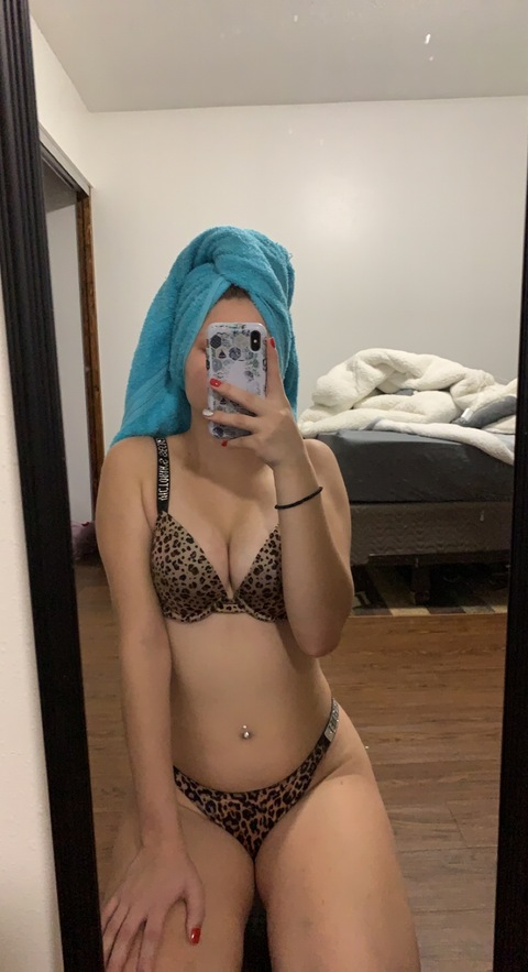 marissaparizek onlyfans leaked picture 2