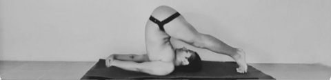 menudeyoga onlyfans leaked picture 2