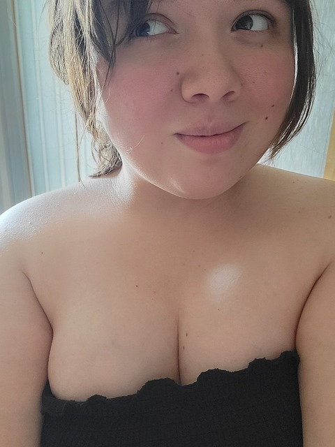 mercy01999 onlyfans leaked picture 2