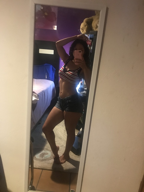 mila_monesco onlyfans leaked picture 2