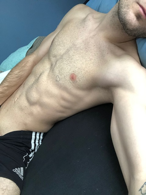 misterkutcher onlyfans leaked picture 2