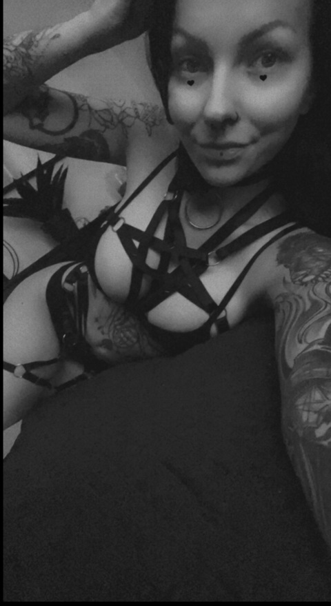 morbiddonna onlyfans leaked picture 2