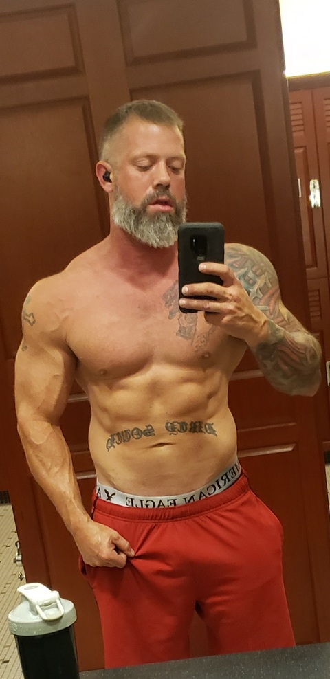 muscle_dad84 onlyfans leaked picture 2