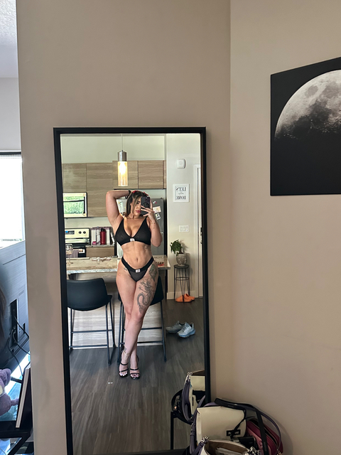 nikoleashleyy onlyfans leaked picture 2