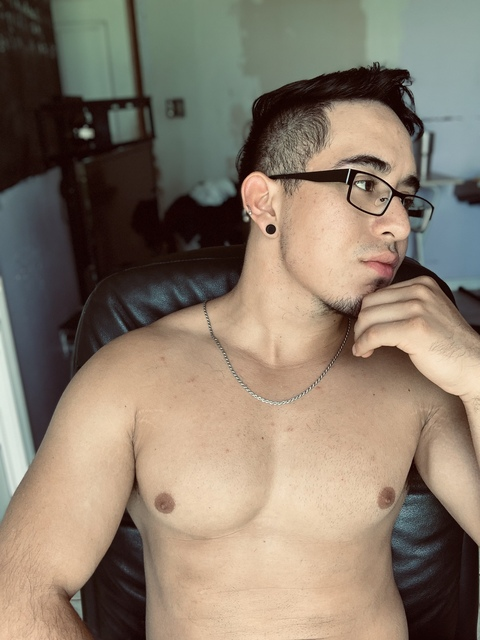 papihuerta222 onlyfans leaked picture 2