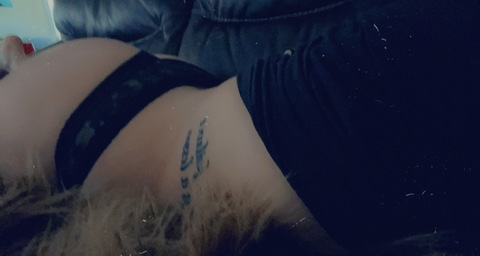 pnwfoxxx onlyfans leaked picture 2