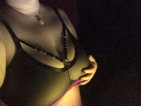 poisonbea onlyfans leaked picture 2