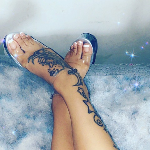 pprettyfeetfetish_ onlyfans leaked picture 2