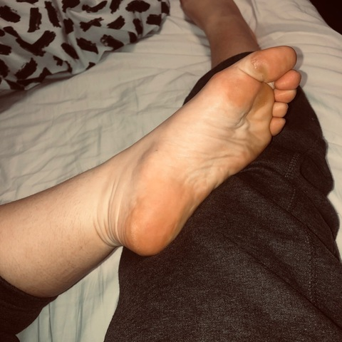 prettypetitefeet2 onlyfans leaked picture 2