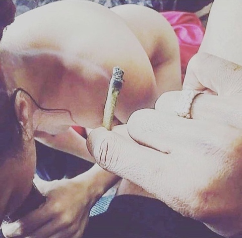 quitethemask onlyfans leaked picture 2