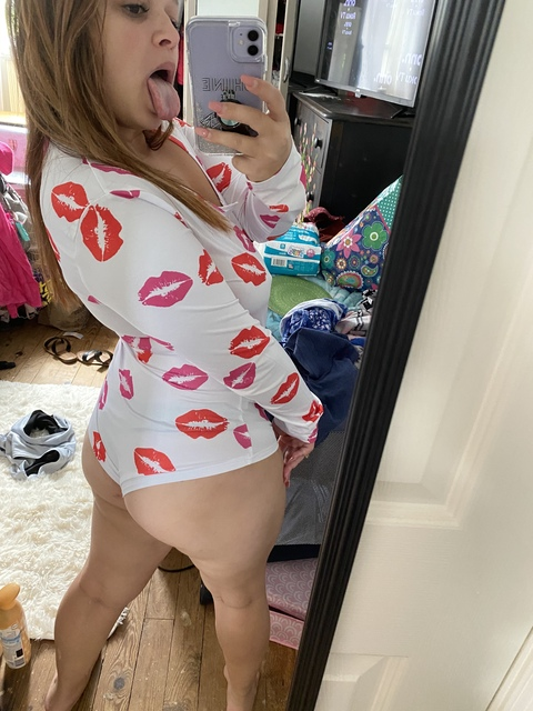 riahbaby12 onlyfans leaked picture 2