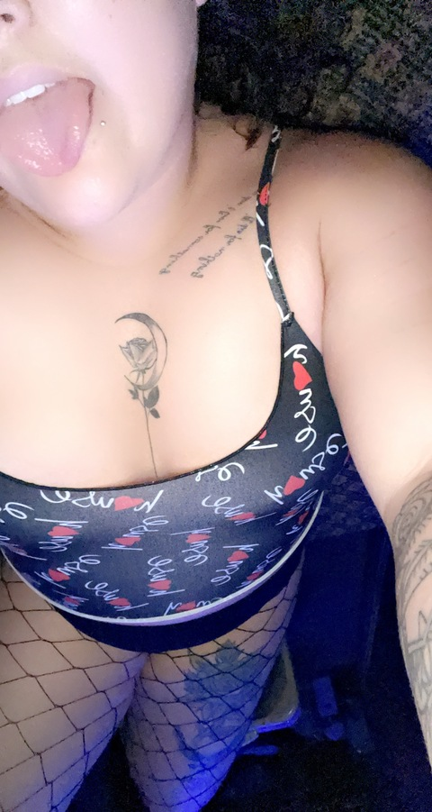 saphire_luvs_you onlyfans leaked picture 2