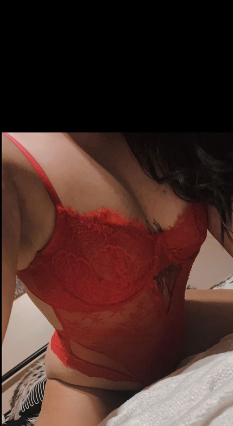 sarah2southern onlyfans leaked picture 2