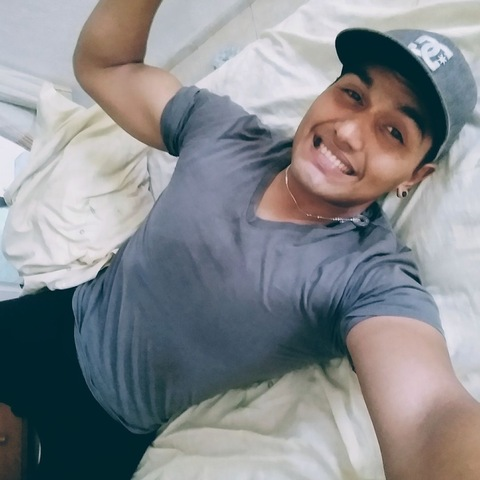 sarahrobert onlyfans leaked picture 2