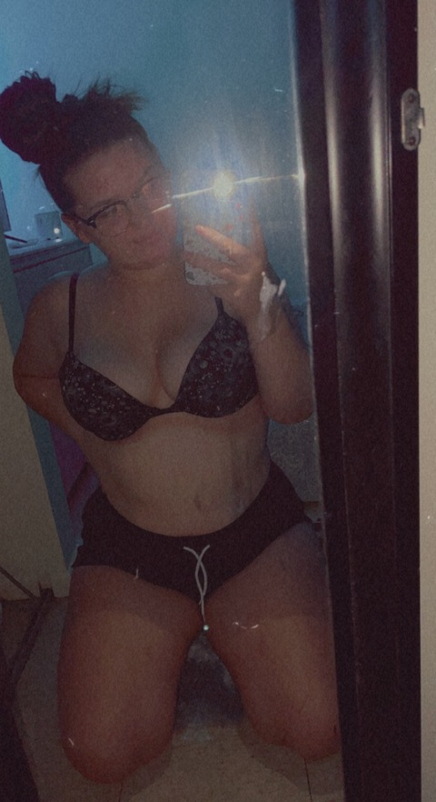 shelbyyork27 onlyfans leaked picture 2