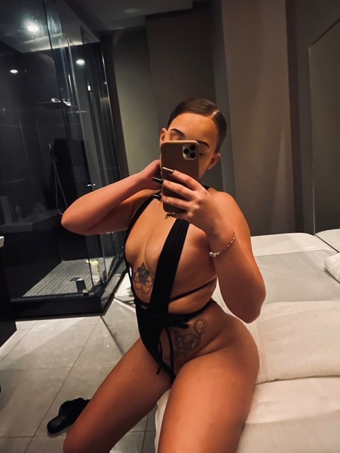 sierraxbabyx onlyfans leaked picture 2