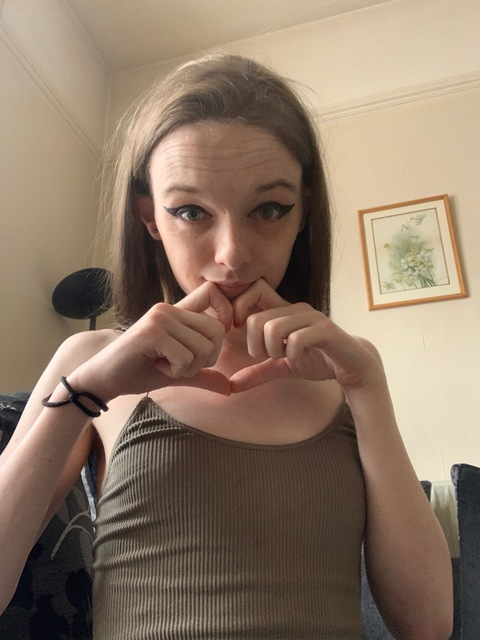 sissypropertyuk onlyfans leaked picture 2