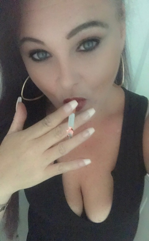 smokingscorpionmistress onlyfans leaked picture 2