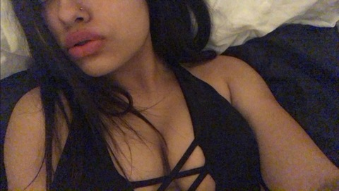 spicy.latiinaa onlyfans leaked picture 2