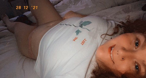 strawberryshortcakes98 onlyfans leaked picture 2