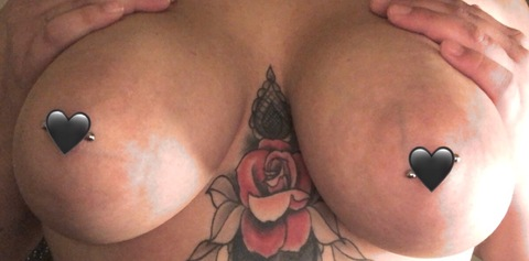 tattedbunnyxx onlyfans leaked picture 2