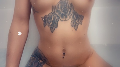 tattedqueen10 onlyfans leaked picture 2