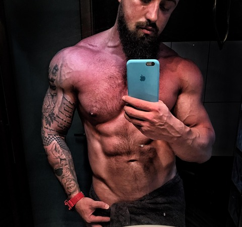 thebeardedbully onlyfans leaked picture 2